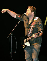 James Otto wowed fairgoers at this year's event. (Jan Dunlap/Van Wert independent)