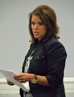 Ohio State University Extension Community Development Director Cindy Leis provides an update for her agency during Monday's City Council meeting. (Dave Mosier/Van Wert independent)