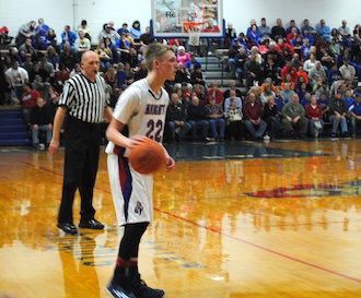 After getting the ball Cody Mefford looks to his team to find someone open. (Photo: Preston Gerardot)