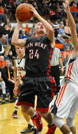 Van Wert's Connor Holliday (24) goes up for a layup against Elida on Friday. The Bulldogs won the contest, 56-45. (Jan Dunlap/Van Wert independent)