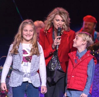 Emma Bowersock and Kreston Tow with singer Linda Davis. (Photo submitted.)