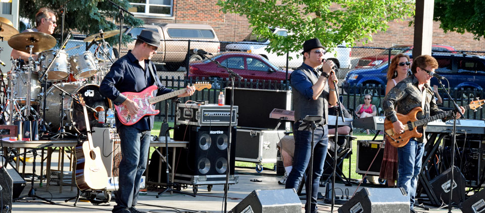 Ambrosia in Fountain Park 6-5-15