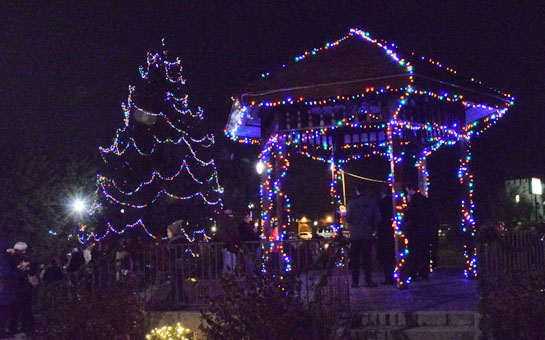 Christmas tree lighting 12-4-15-Lights