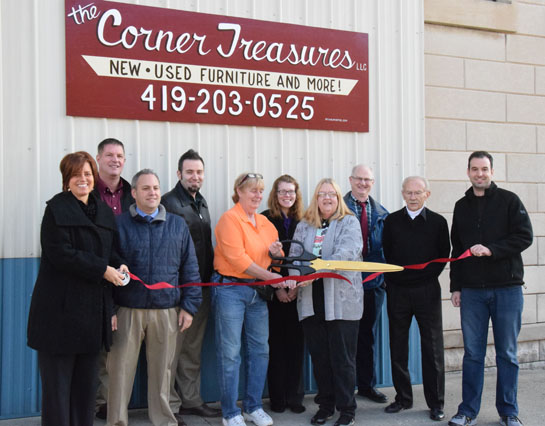 Corner Treasurers ribboncutting12-3-15