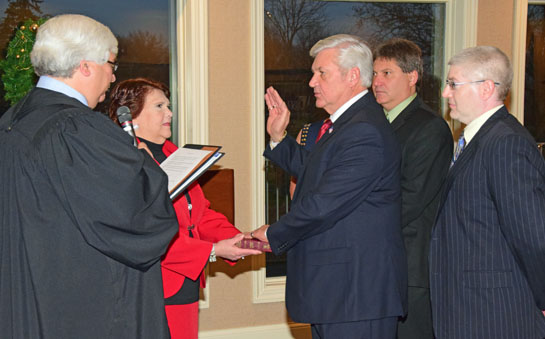 Mazur takes oath of office 12-22-15