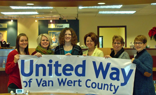 FBB gives to United Way 1-2016