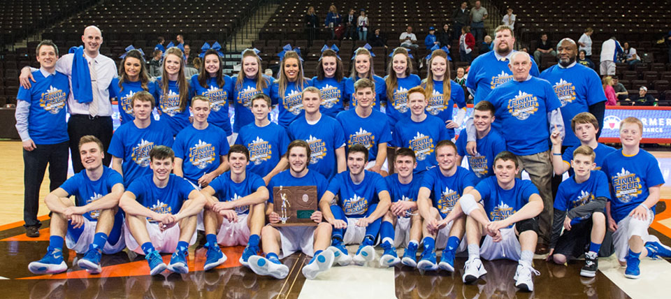 Lincolnview boys' team with regional trophy 3-11-16