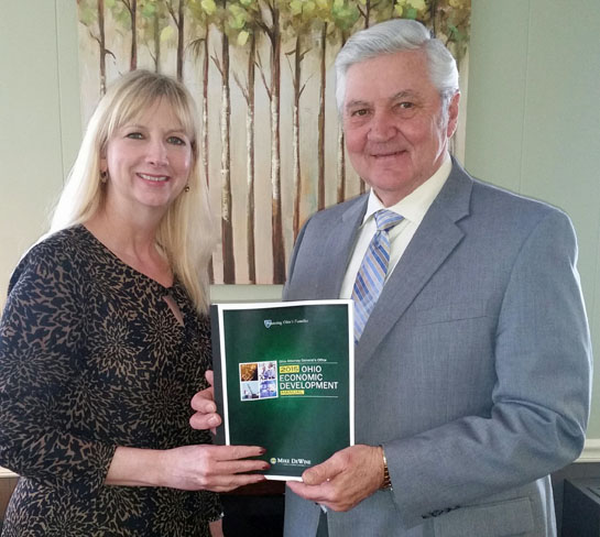 Mazur receives development manual 3-2016