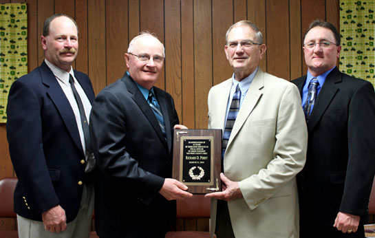 Trustees honor Perry 4-2016