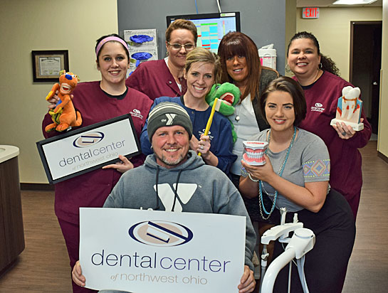 VW Smiles donates to YMCA 4-2016