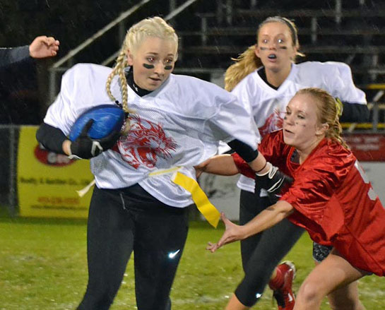 2016-powder-puff-game-action