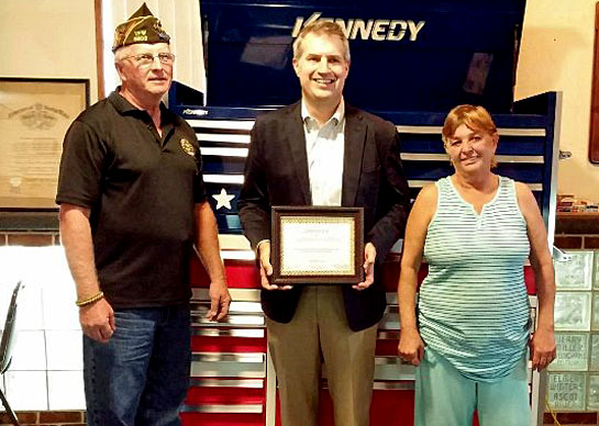 kennedy-donates-to-vfw-10-2016