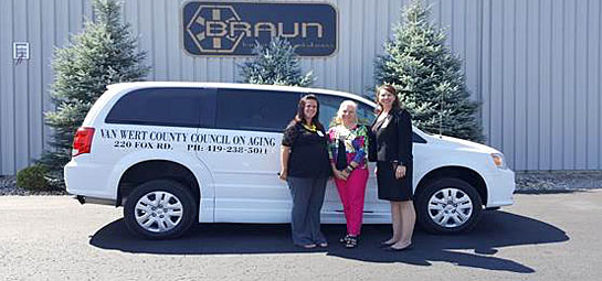 braun-donates-work-to-council-on-aging-11-2016