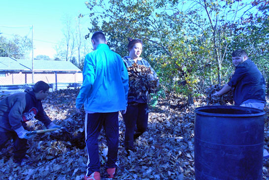 lifelinks-students-at-hiestand-woods-11-2016