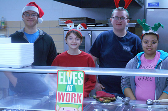 lifelinks-students-serve-holiday-meal-12-2016