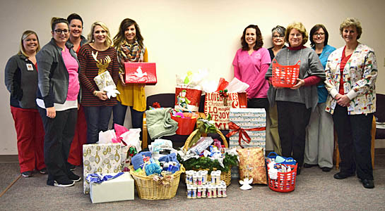 vwch-staff-makes-donations-12-2016