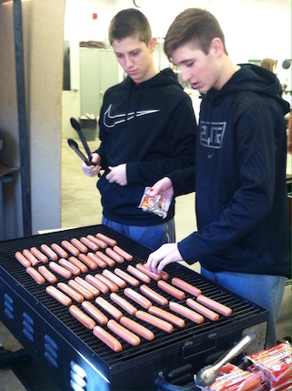 Monday was dirty dog day as students enjoyed a buffet of condiments so they could make their favorite hot dogs. (Photo submitted.)