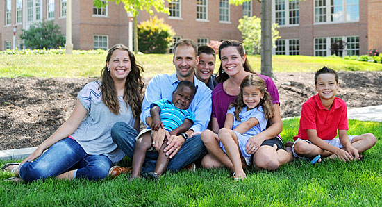 Shown are YMCA Good Friday Breakfast speaker Bob Spath, his wife, Sara, and their five children. Spath will be talking about his life of faith during the annual event, which will begin at 7 a.m. Friday, April 14, at Willow Bend Country Club. (submitted photo)