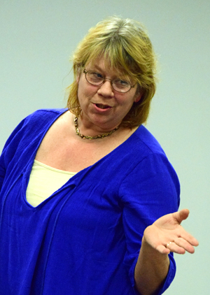 Peony Festival Committee President Zoe Longstreth updates City Council on that organization's request for a temporary liquor license for a beer tent at this year's festival in June. Dave Mosier/Van Wert independent