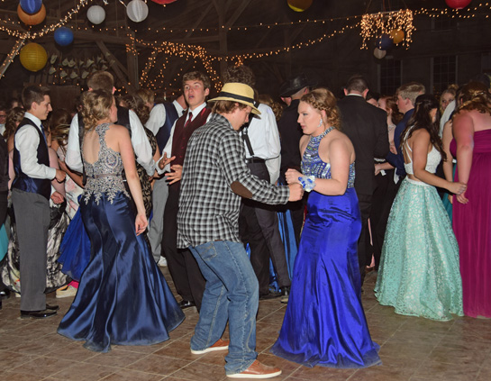 Lincolnview prom photo 5-6-17